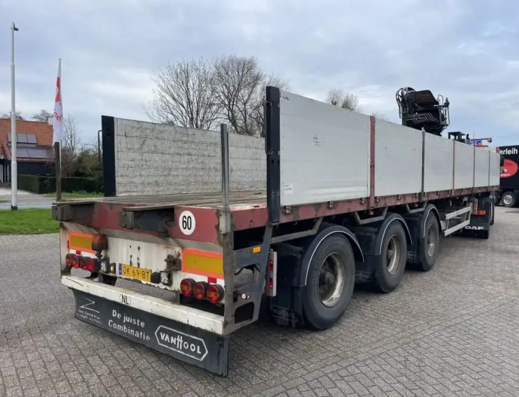 VAN HOOL HIAB 130-R-F2 / Steered